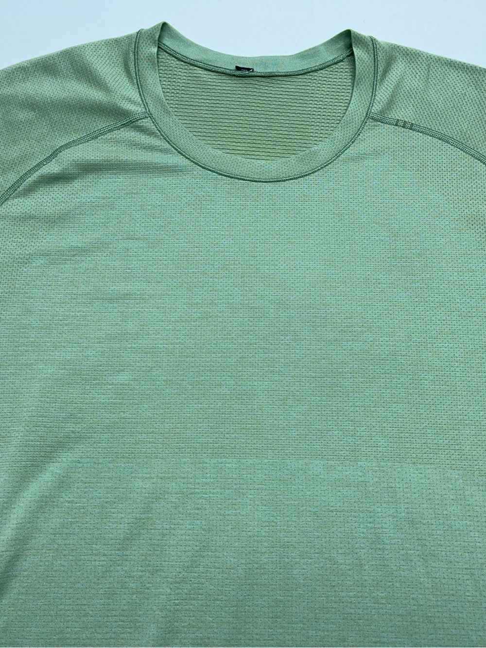 Lululemon Shirt Mens Size XXL Green Movement Is Medicine Athletic Tee - Picture 12 of 14